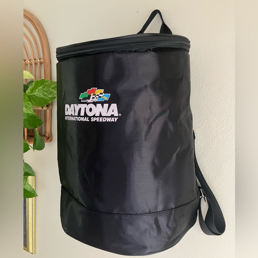 SOLD 🎉Cooler Daytona International Speedway Soft-side Black Backpack Racing